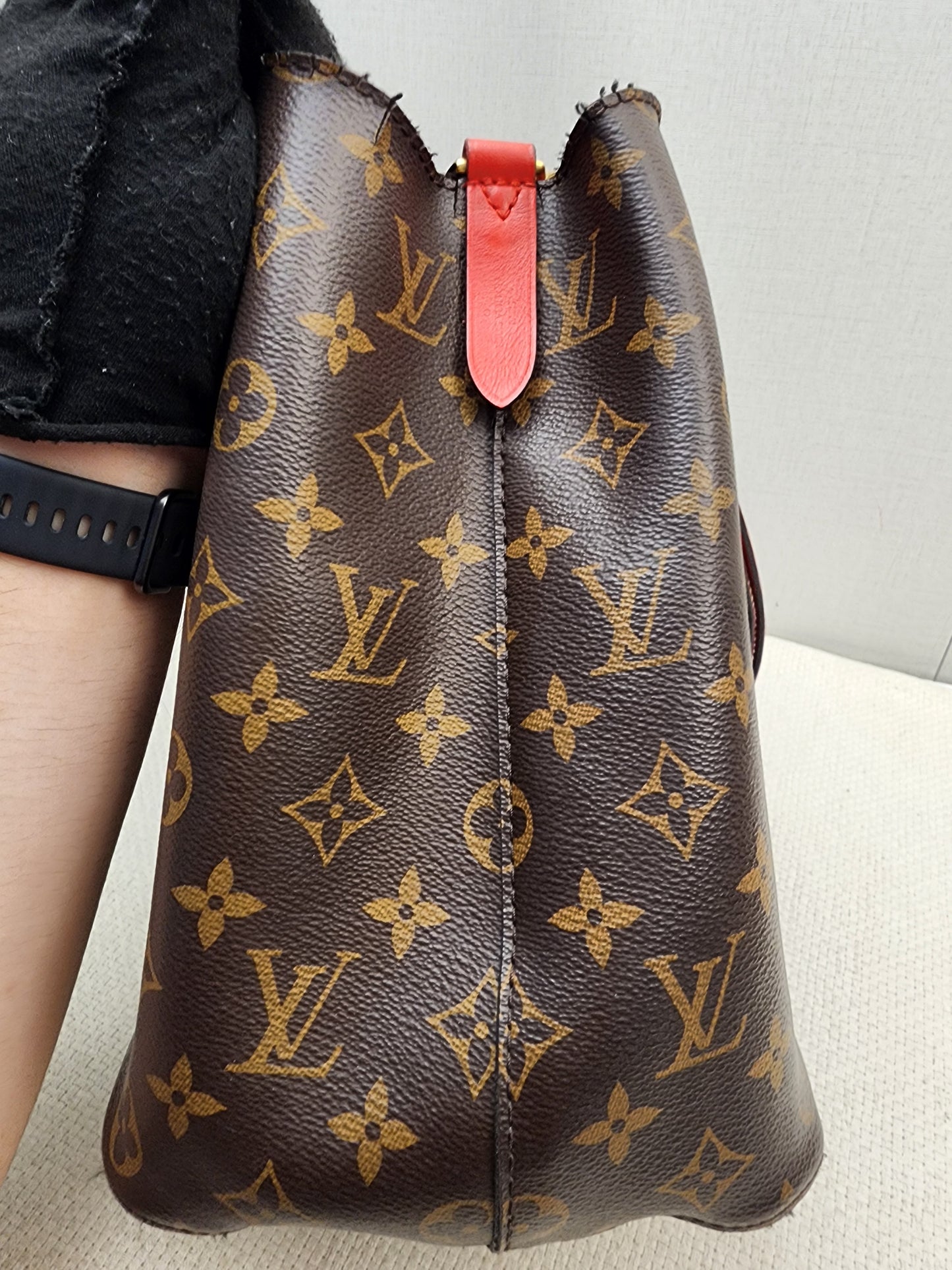 LV Monogram Coquelicot Neo Noe MM