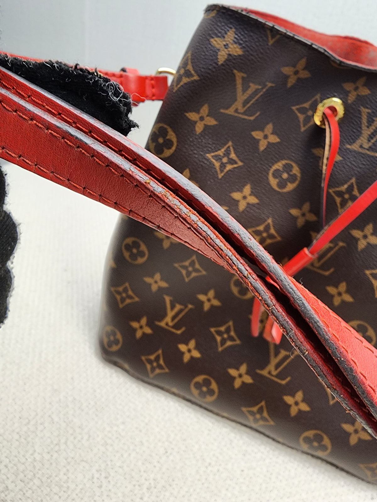 LV Monogram Coquelicot Neo Noe MM