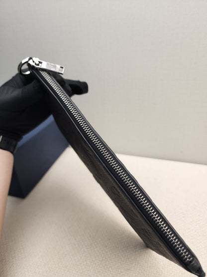 Dior Navy Oblique Medium Saddle w Strap