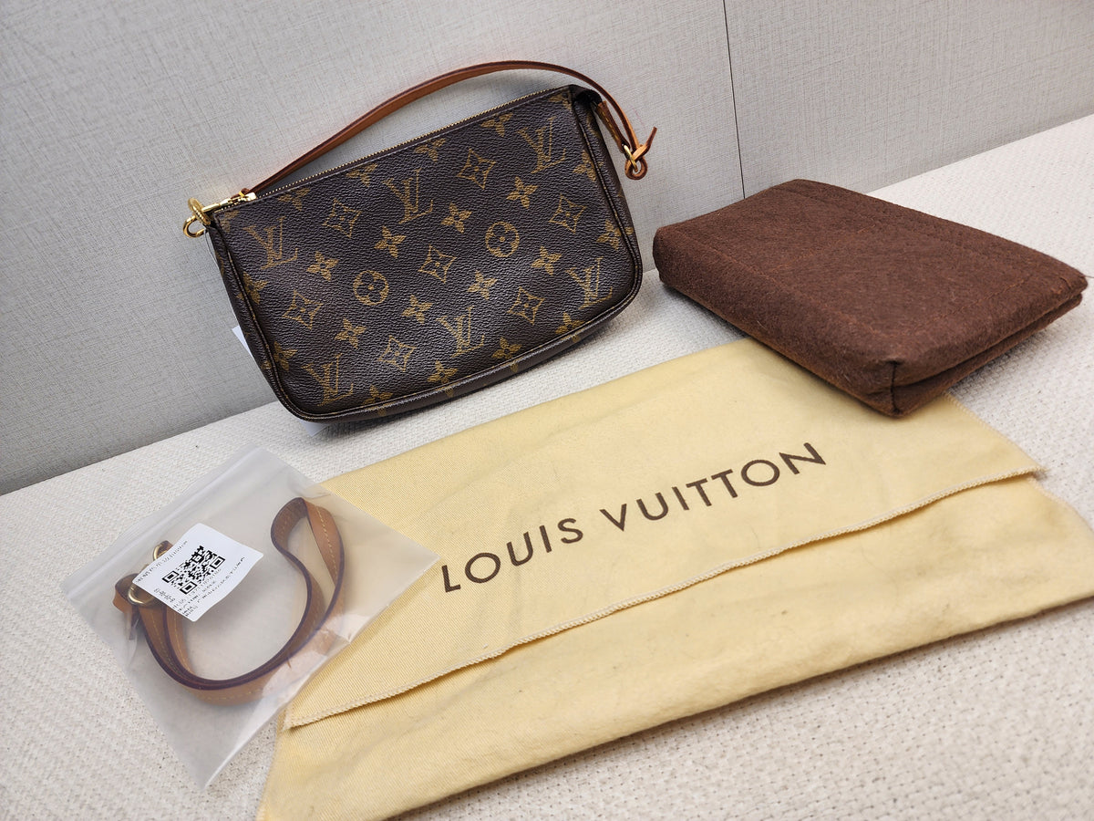 LV Monogram Pochette
