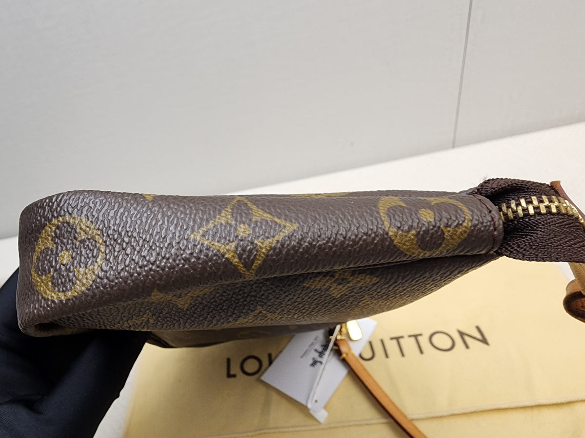 LV Monogram Pochette