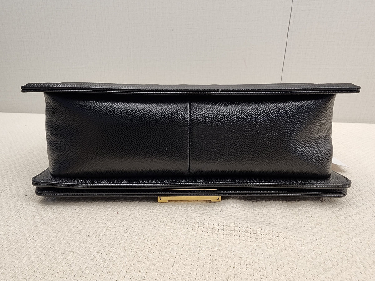 Chanel Black Caviar Old Medium Boy (GHW)