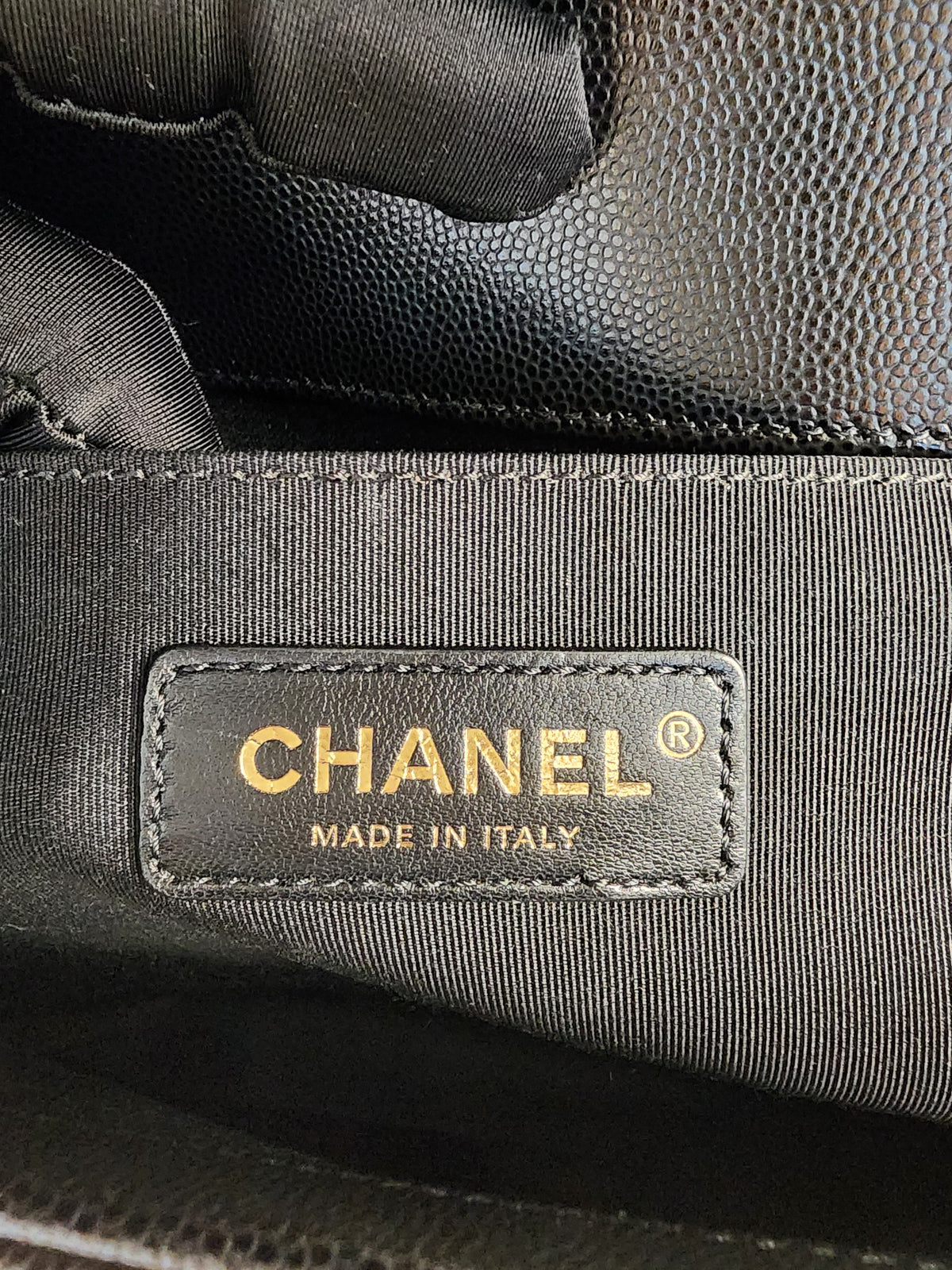 Chanel Black Caviar Old Medium Boy (GHW)