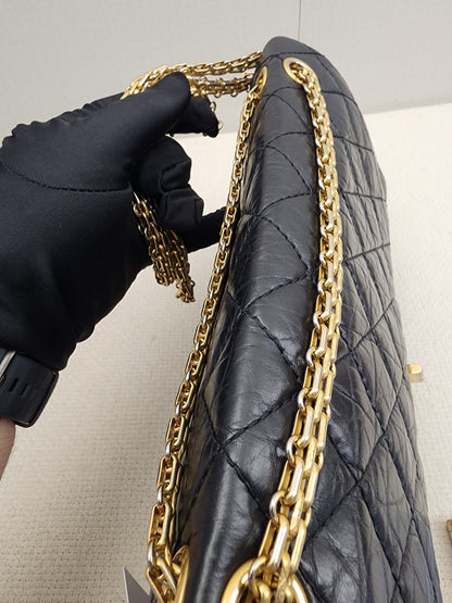 Chanel Black Aged Calfskin 2.55 226 (GHW)