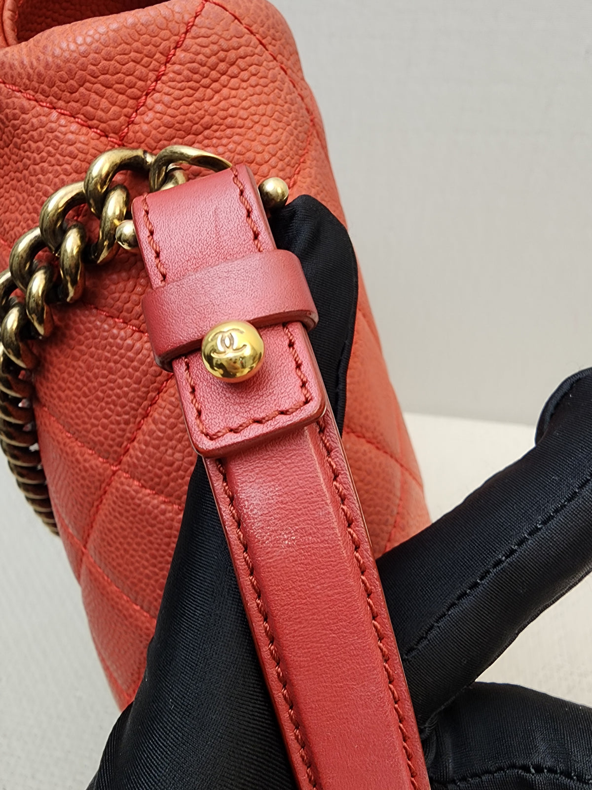 Chanel Red Matte Caviar Medium Chic Flap (AGHW)