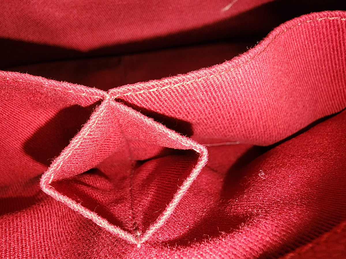 Chanel Red Matte Caviar Medium Chic Flap (AGHW)
