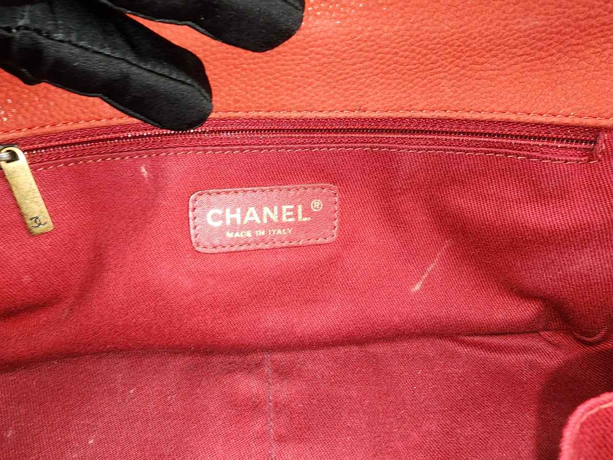 Chanel Red Matte Caviar Medium Chic Flap (AGHW)