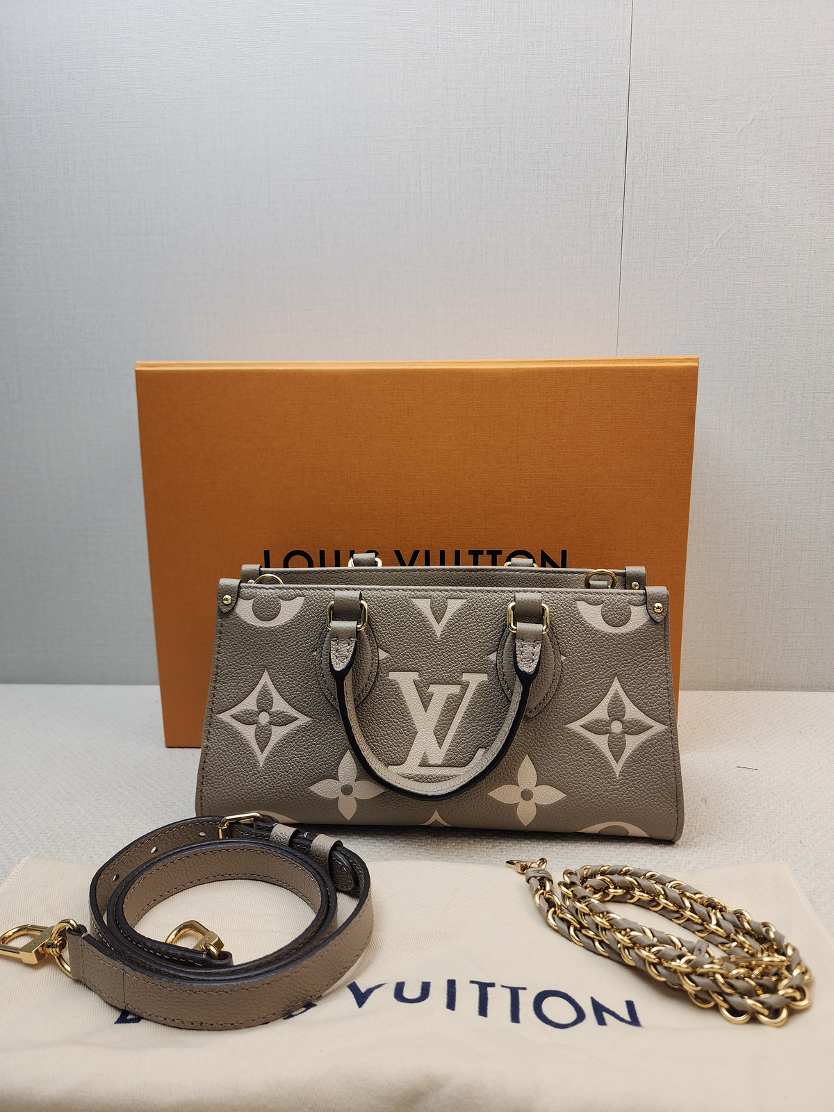 LV Toutrelle / Creme Empreinte On The Go East West