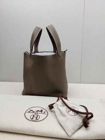 Hermes Etoupe Picotin 18 (PHW)