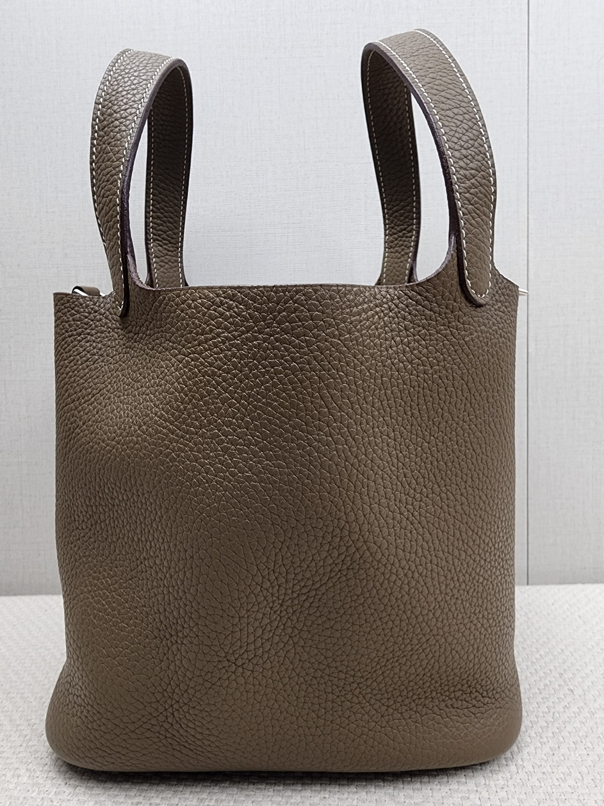 Hermes Etoupe Picotin 18 (PHW)