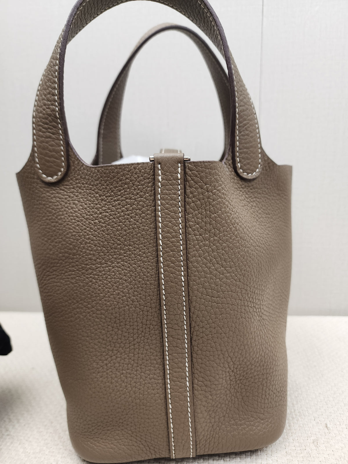 Hermes Etoupe Picotin 18 (PHW)