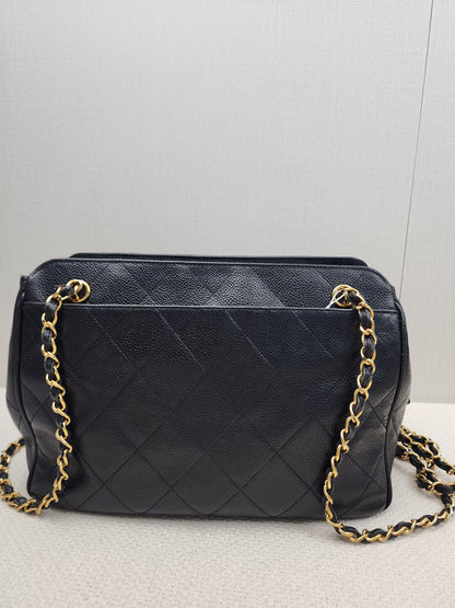 Chanel Black Caviar Vintage Chain Shoulder Bag (GHW)