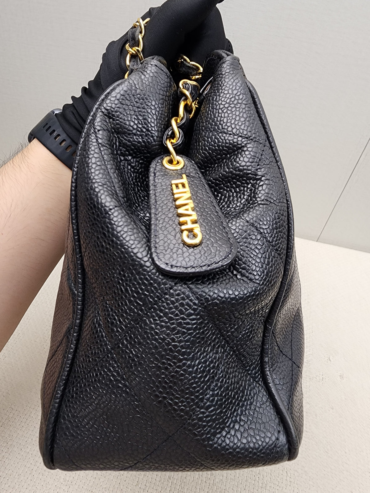 Chanel Black Caviar Vintage Chain Shoulder Bag (GHW)