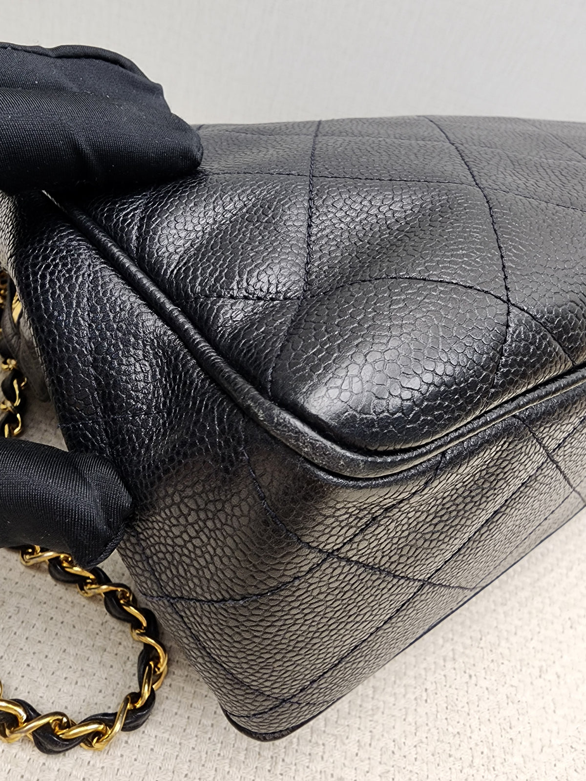 Chanel Black Caviar Vintage Chain Shoulder Bag (GHW)