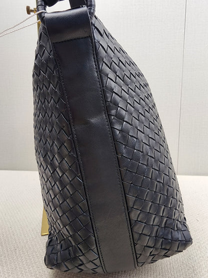 BV Black Intrecciato Hobo