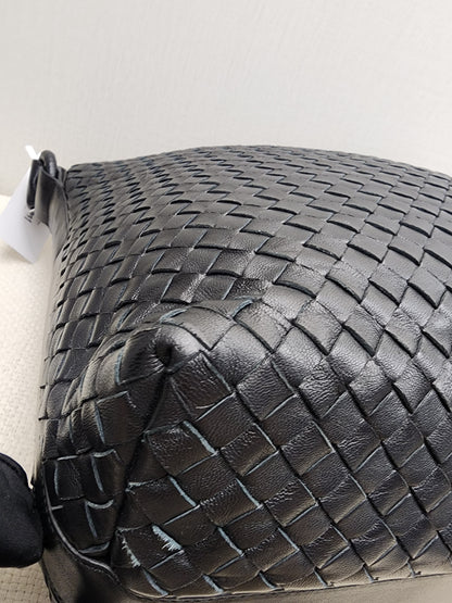 BV Black Intrecciato Hobo