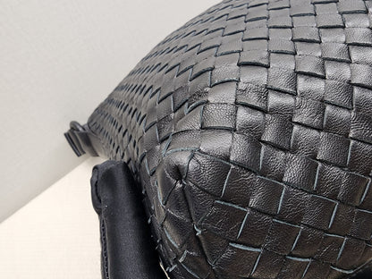 BV Black Intrecciato Hobo