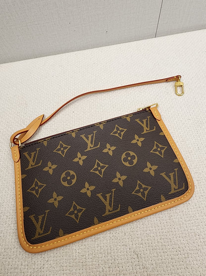 LV Monogram CarryAll PM
