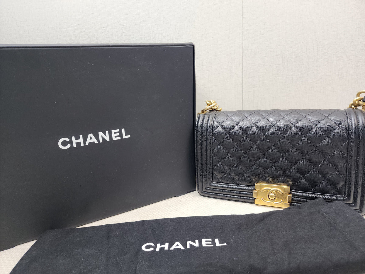 Chanel Black Caviar Old Medium Boy (GHW)