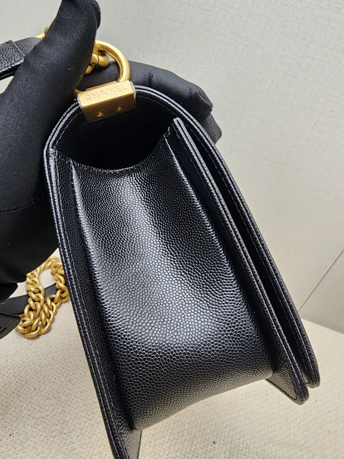 Chanel Black Caviar Old Medium Boy (GHW)