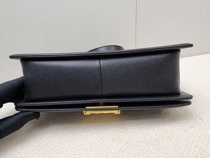 Chanel Black Caviar Old Medium Boy (GHW)