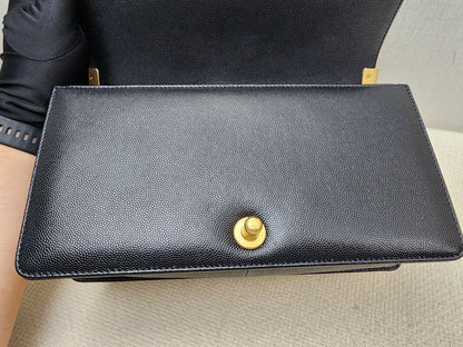 Chanel Black Caviar Old Medium Boy (GHW)