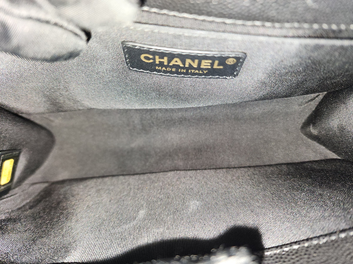 Chanel Black Caviar Old Medium Boy (GHW)