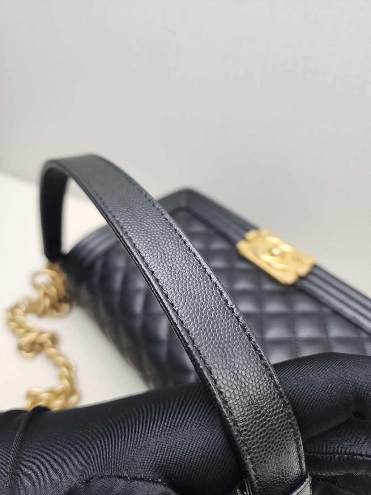 Chanel Black Caviar Old Medium Boy (GHW)