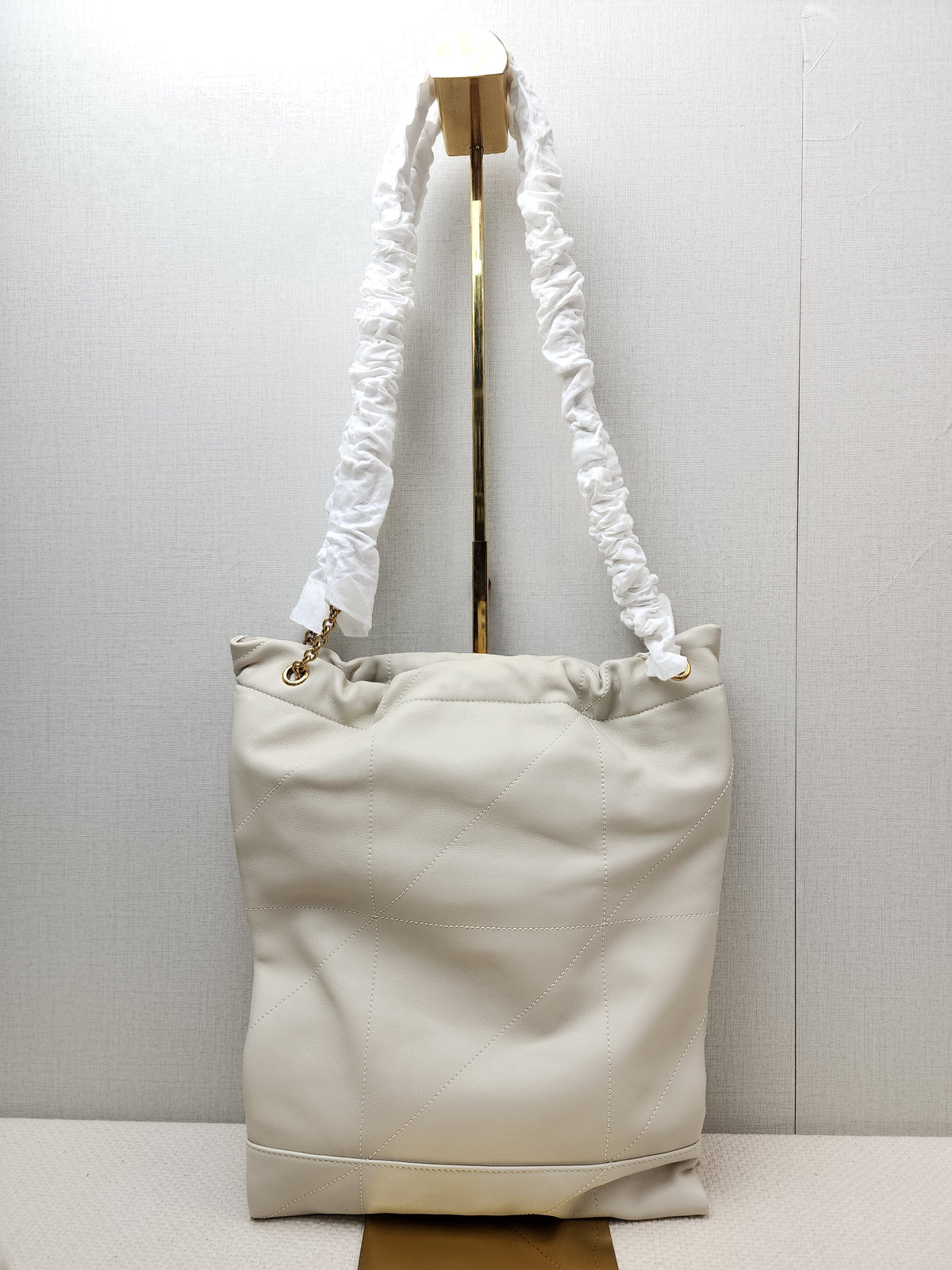 YSL Soft Cream Lambskin Jamie 4.3 Pochon