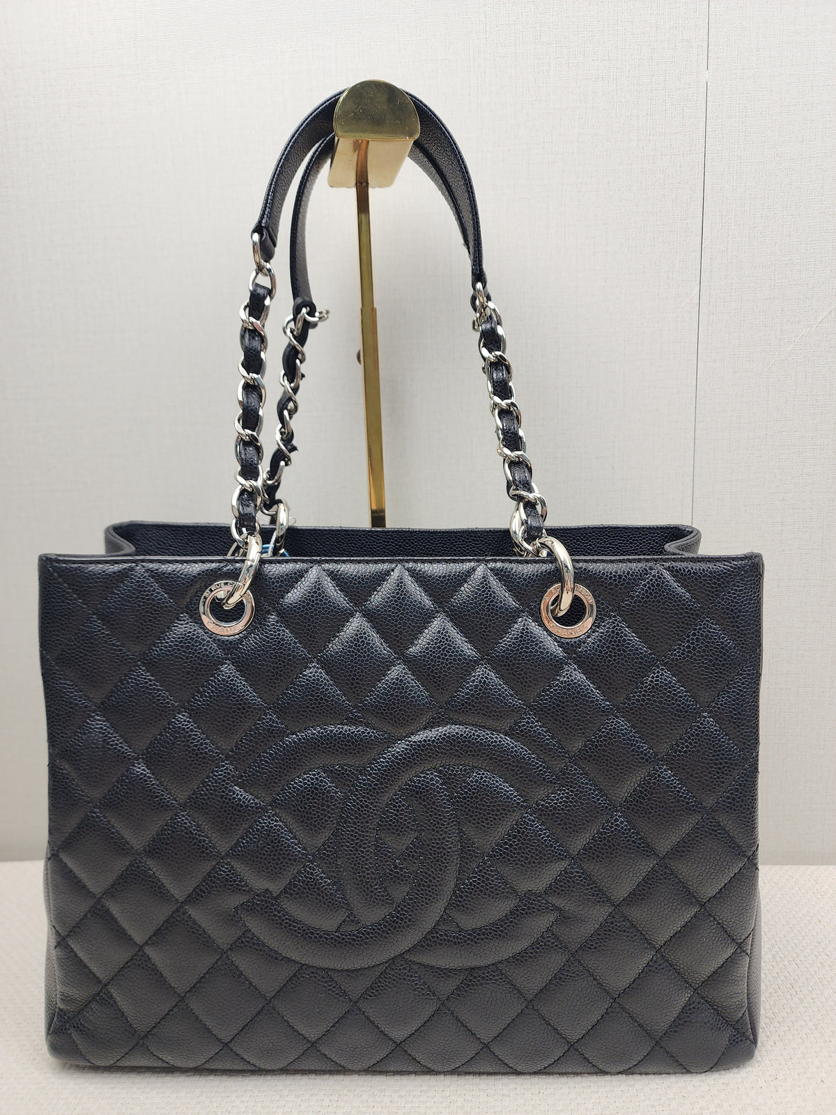 Chanel Black Caviar GST (SHW)