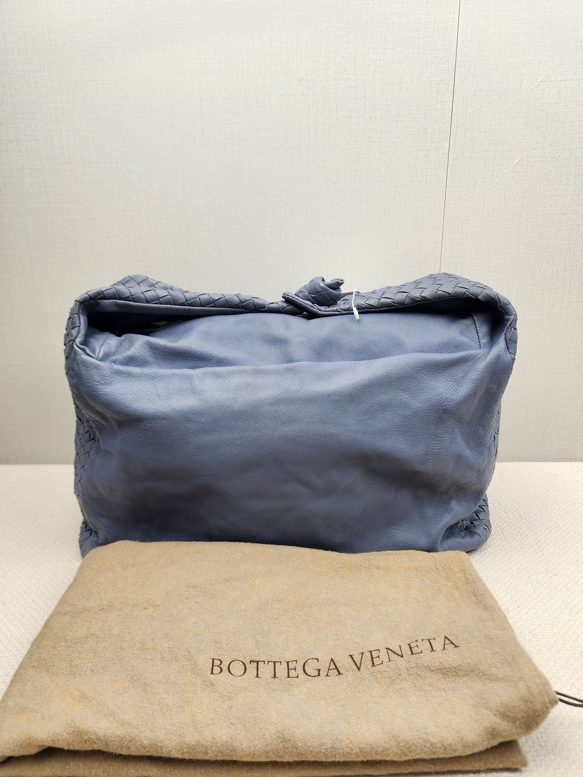 BV Blue Knot Intrecciato Hobo Bag