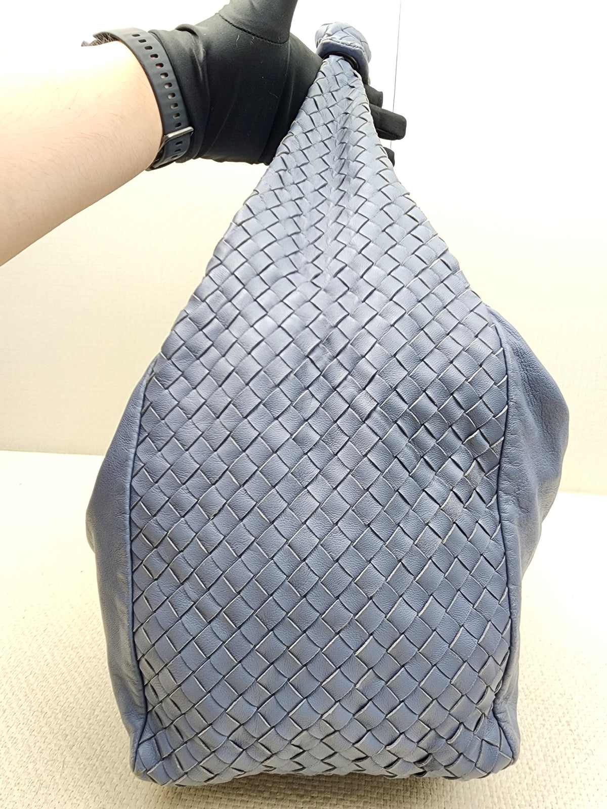 BV Blue Knot Intrecciato Hobo Bag