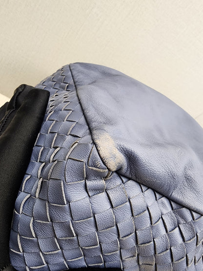BV Blue Knot Intrecciato Hobo Bag