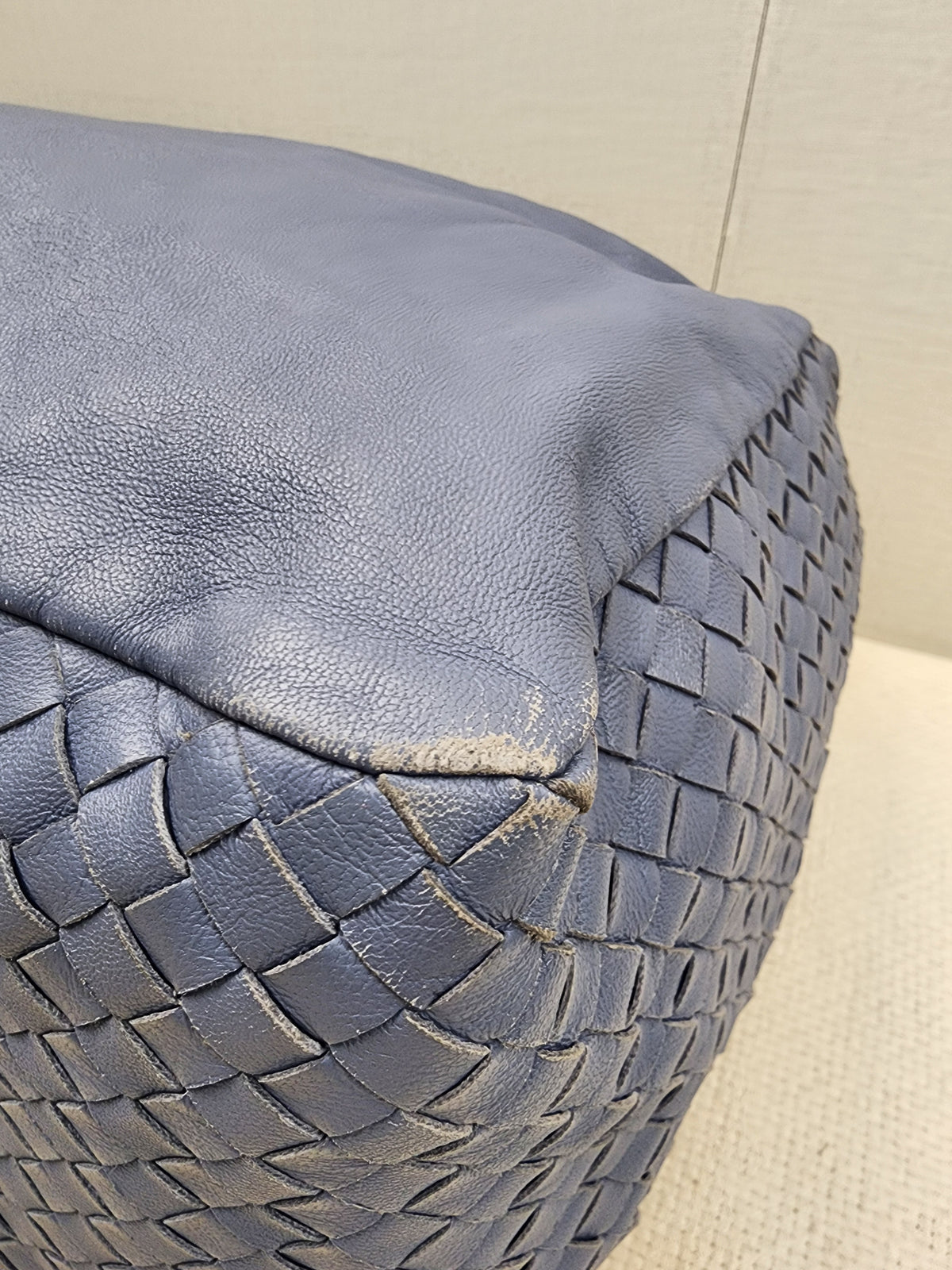 BV Blue Knot Intrecciato Hobo Bag