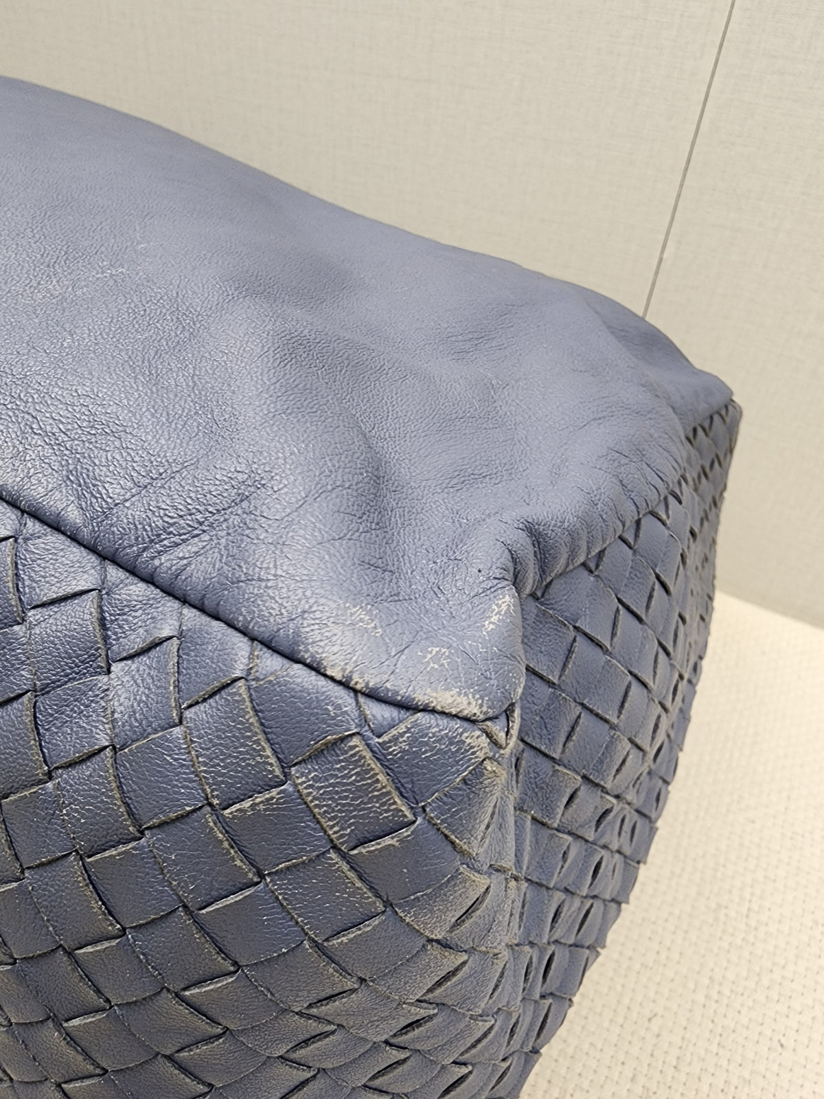 BV Blue Knot Intrecciato Hobo Bag