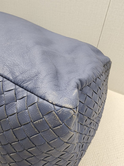 BV Blue Knot Intrecciato Hobo Bag