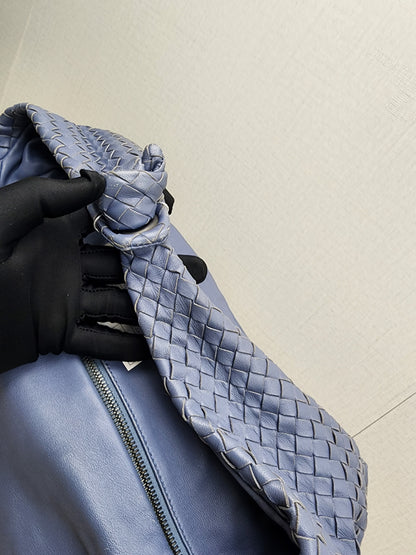 BV Blue Knot Intrecciato Hobo Bag