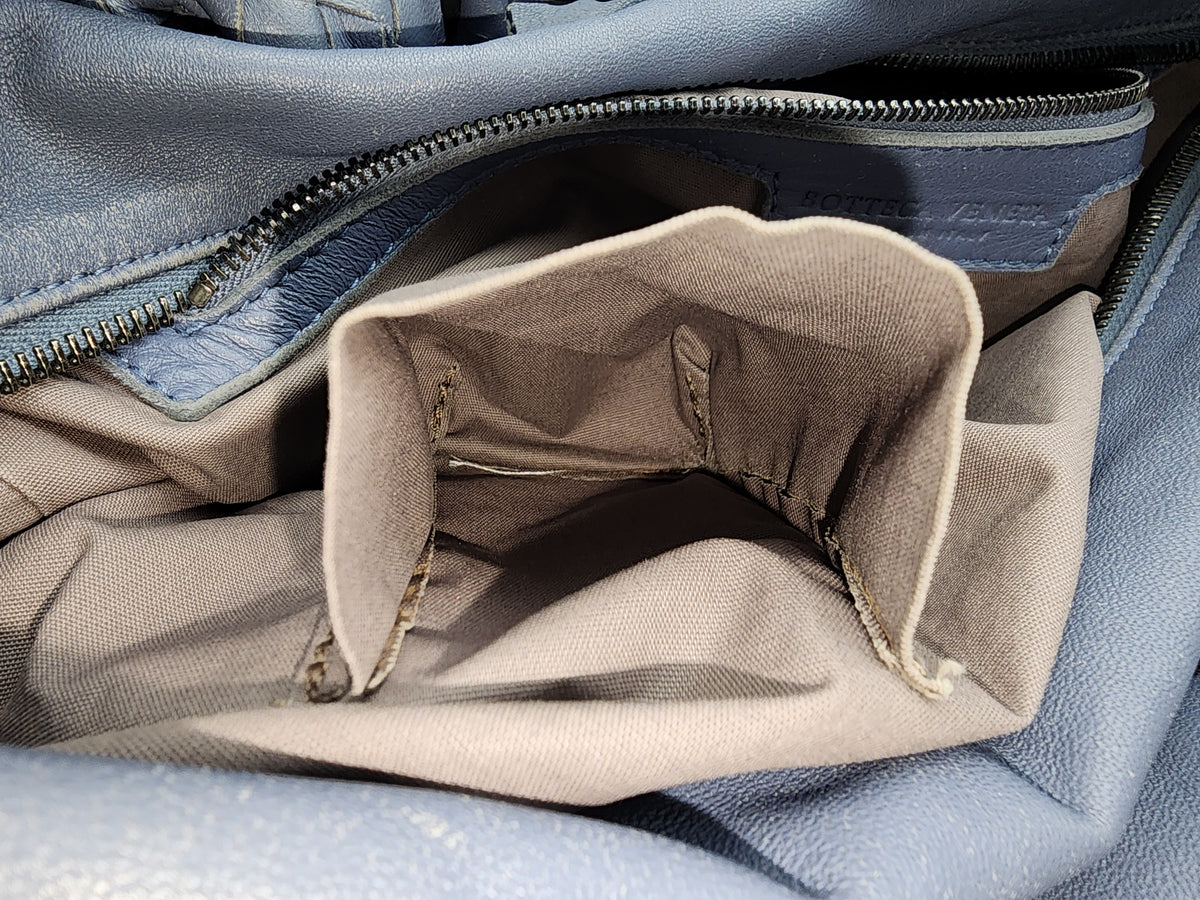 BV Blue Knot Intrecciato Hobo Bag