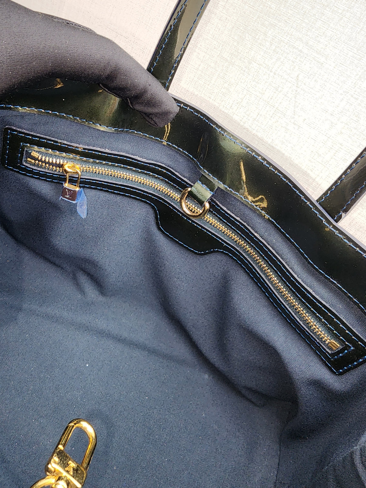 LV Green/Bleu Vernis Wilshire PM