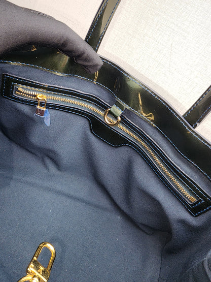 LV Green/Bleu Vernis Wilshire PM