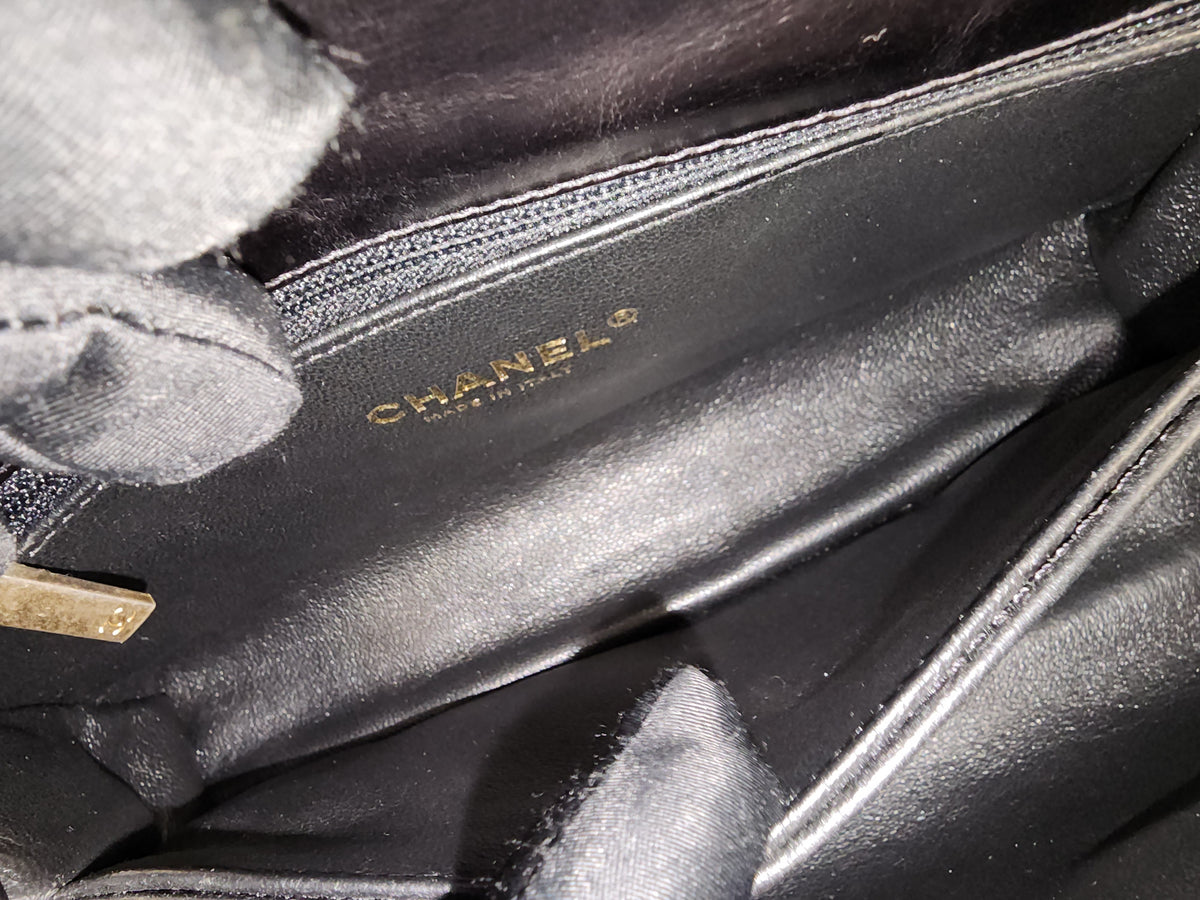 Chanel Black Aged Calfskin Chevron Small Coco Handle with Lizard Handle (BGHW)
