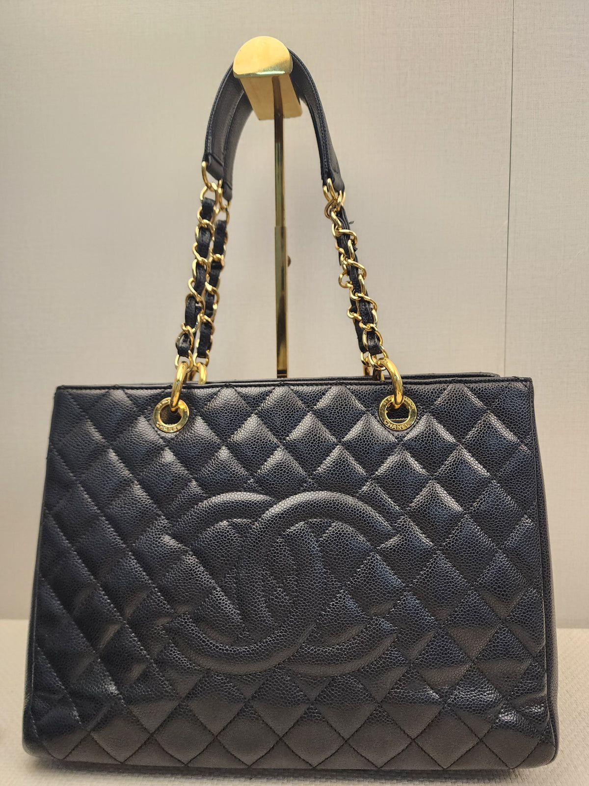 Chanel Black Caviar GST (GHW)