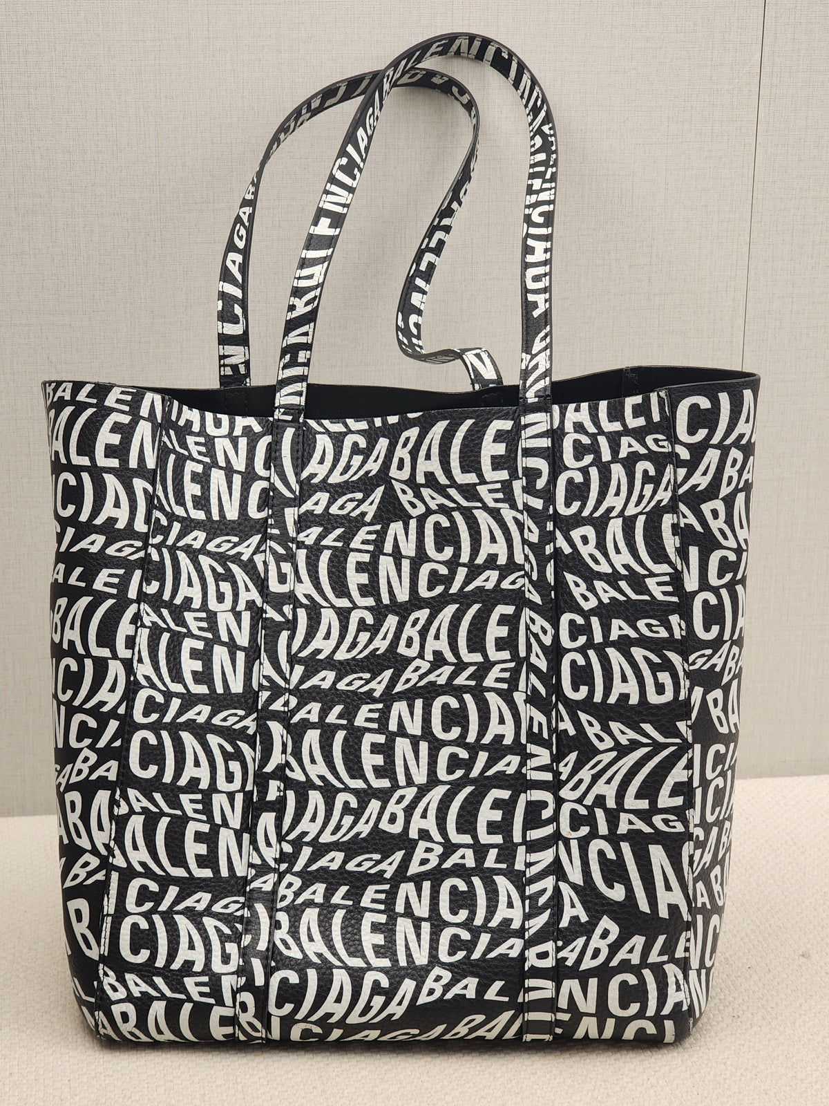 Balenciaga Black X White Everyday Logo Tote (SHW)