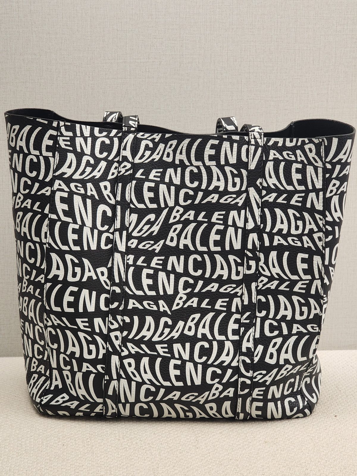 Balenciaga Black X White Everyday Logo Tote (SHW)