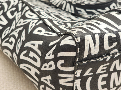 Balenciaga Black X White Everyday Logo Tote (SHW)