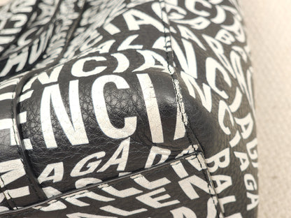 Balenciaga Black X White Everyday Logo Tote (SHW)