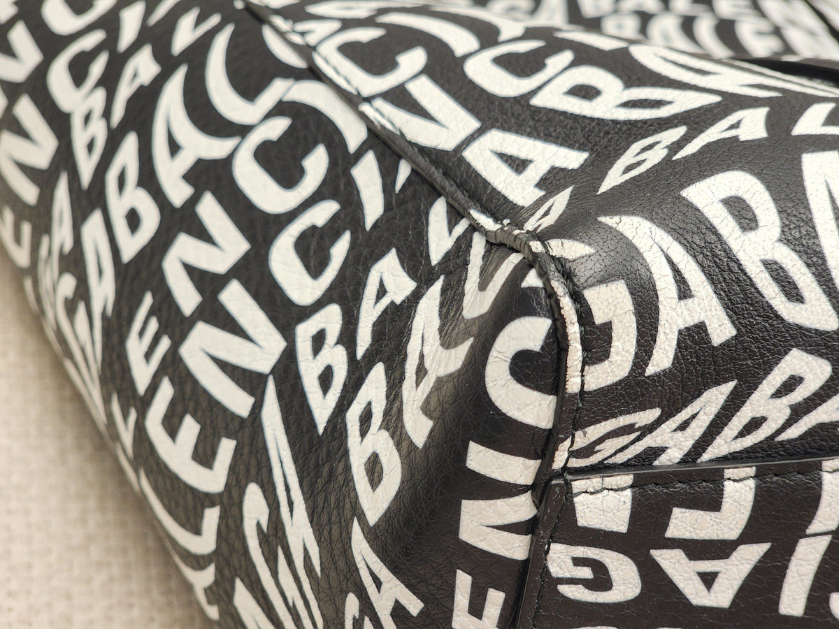 Balenciaga Black X White Everyday Logo Tote (SHW)