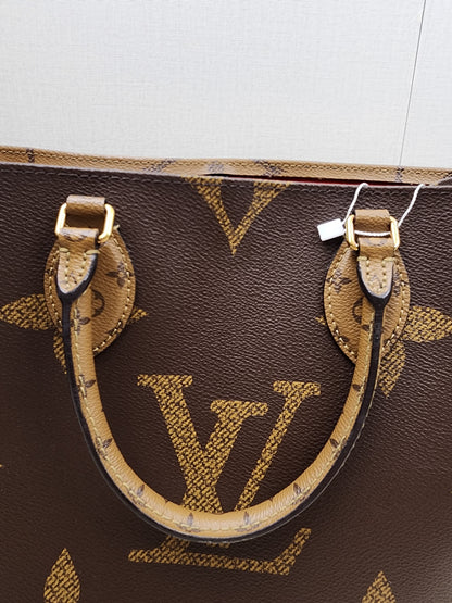 LV Reverse Monogram On The Go MM