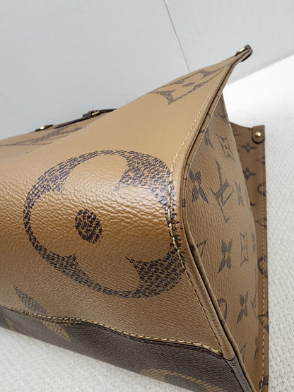 LV Reverse Monogram On The Go MM