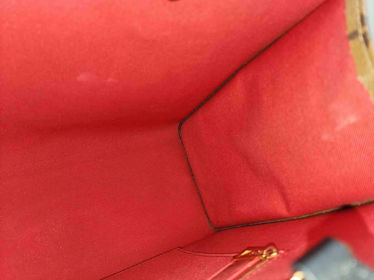 LV Reverse Monogram On The Go MM